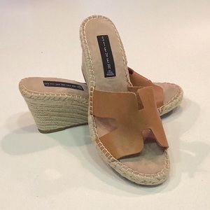 Steve Madden wedge sandals New w label